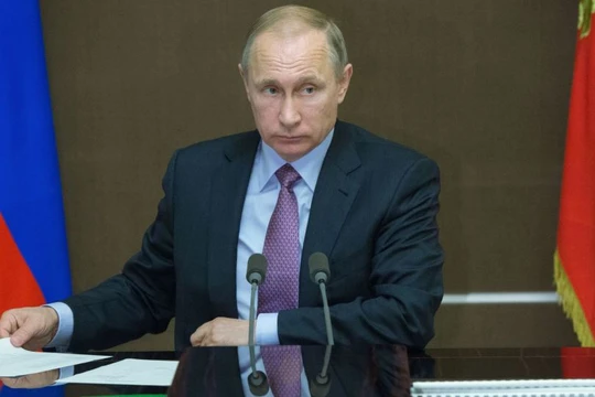 Video: Ông Putin phì cười trước sự hấp tấp của một vị tướng