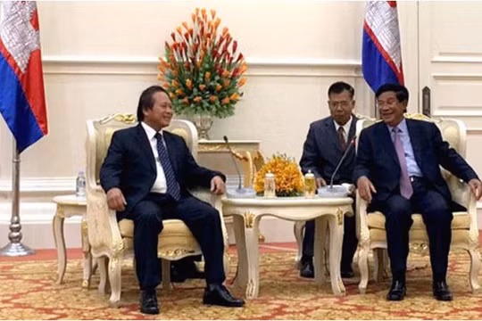 ộ trưởng Bộ TT&TT Trương Minh Tuấn tiếp kiến Thủ tướng Chính phủ Vương quốc Campuchia Hun Sen vào chiều ngày 22/9/2016 (Nguồn ảnh: Vietnamnet.vn)