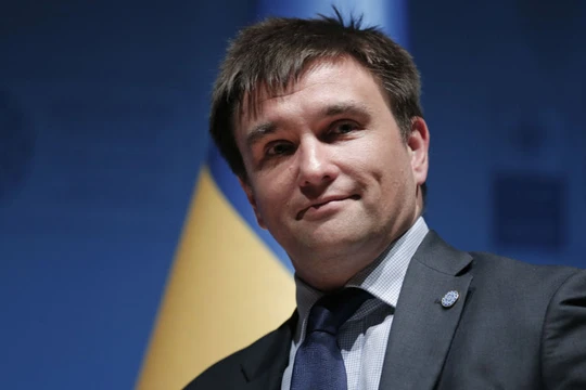 Ngoại trưởng Ukraine bí mật kết hôn với con gái Thiếu tướng Nga