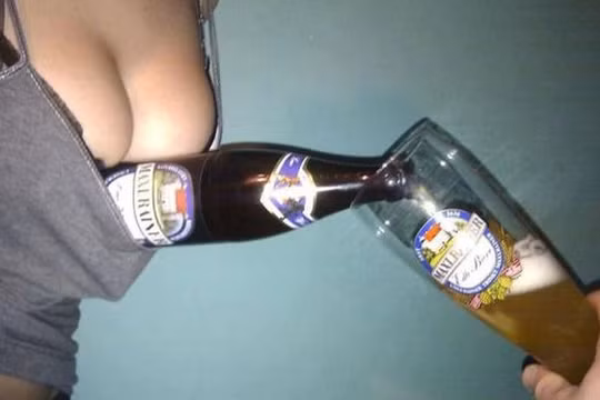 10 hình ảnh làm anh em... “tái mào“