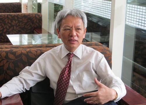 Ông Nguyễn Sĩ Dũng cho rằng Luật Biểu tình tuy phức tạp nhưng nếu kéo dài vô tận thời gian nghiên cứu cũng gây ra rất nhiều rủi ro.