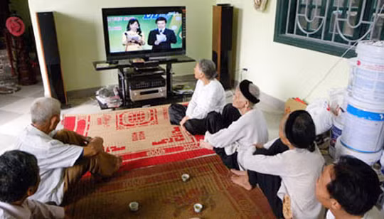 Vướng mắc lớn nhất là còn hơn 20.000 hộ nghèo, cận nghèo chưa trang bị kịp đầu thu.