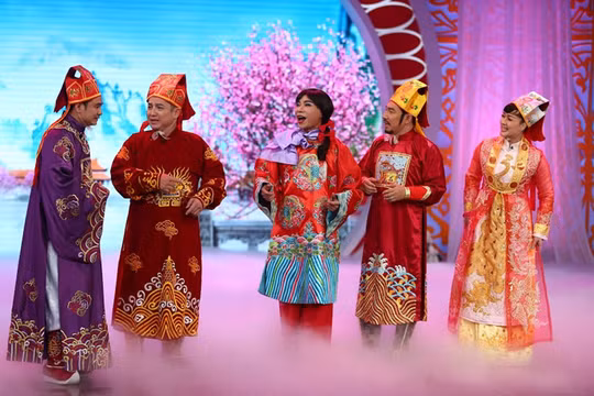 13 bức ảnh ấn tượng trong đêm diễn Táo quân 2016