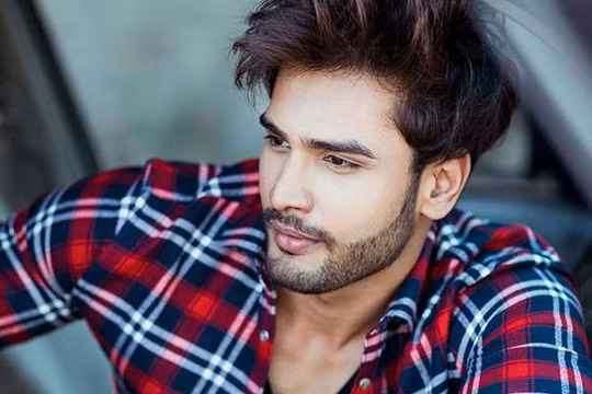 Nam diễn viên và người mẫu Ấn Độ Rohit Khandelwal vừa trở thành người chiến thắng trong cuộc thi sắc đẹp Mister World 2016.
