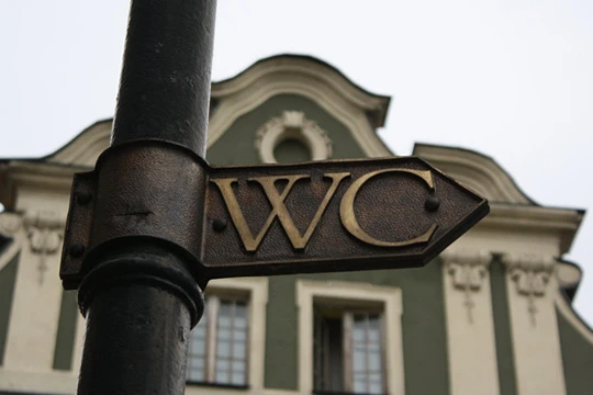 Choáng với những nhà vệ sinh 'độc' nhất hành tinh