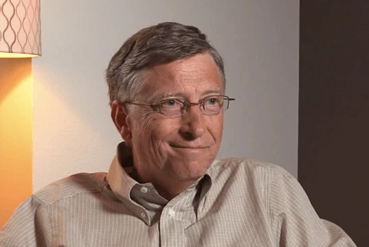 Bill Gates có thói quen nhớ biển số xe của nhân viên