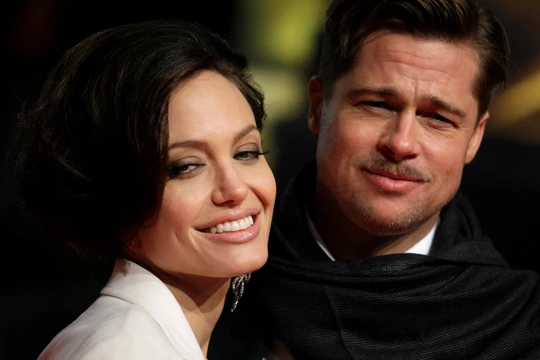 Thời yêu đương mặn nồng của Angelina Jolie và Brad Pitt.