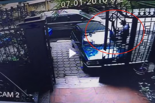 Nghi phạm gây ra vụ trộm xe chở vàng được camera an ninh ghi lại - ảnh chụp lại từ clip