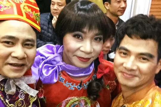 Ngỡ ngàng với nhan sắc "Cô Đẩu" Công Lý của Táo quân 2016