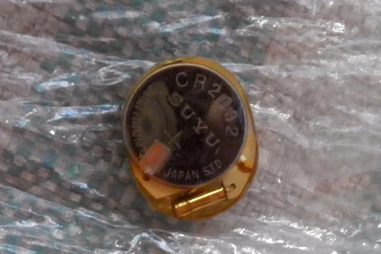 Nghi vấn bé trai ngất xỉu vì vật lạ trong áo