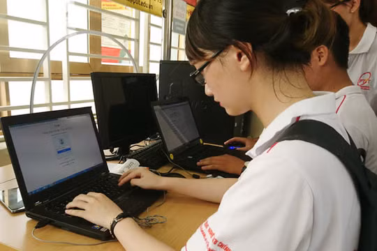 Phần mềm giao dịch một cửa vừa được Học viện Công nghệ BCVT chính thức triển khai sẽ giúp sinh viên tiết kiệm công sức, chi phí.