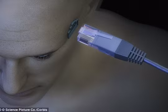 Chàng trai nửa người, nửa máy đầu tiên trên thế giới 