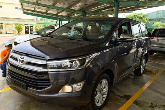Mục sở thị Toyota Innova 2016 chính hãng tại Việt Nam