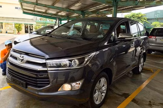 Mục sở thị Toyota Innova 2016 chính hãng tại Việt Nam