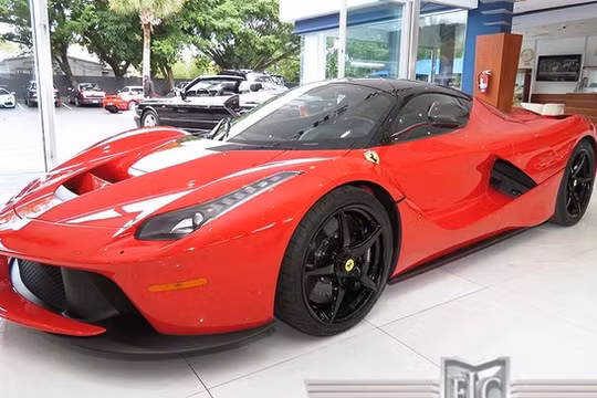 Cận cảnh siêu xe Ferrari LaFerrari cũ giá 104,8 tỷ đồng