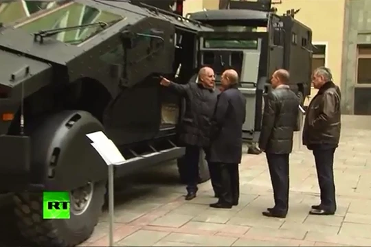 Video đầu tiên về siêu xe bọc thép bí mật mới dành cho FSB