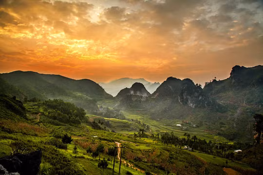  Thung lũng Đồng Văn