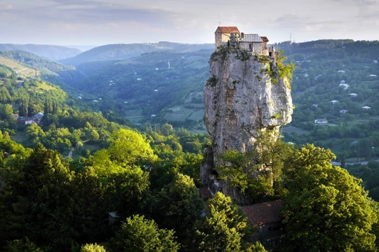 20 công trình “không tưởng” trên vách núi