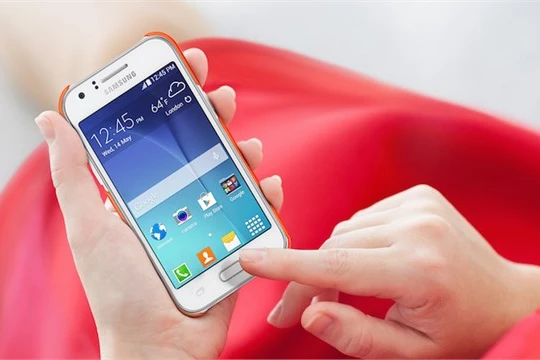 Samsung ra mắt smartphone giá rẻ Galaxy J1 2016