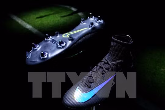 Sản phẩm mới mang tên HyperAdapt 1.0. 