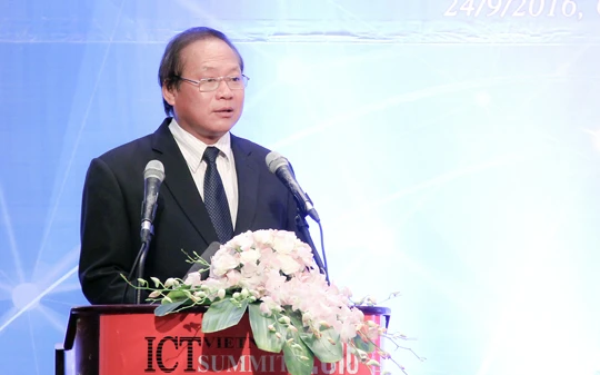 Bộ trưởng Bộ TT&TT Trương Minh Tuấn phát biểu tại diễn đàn.