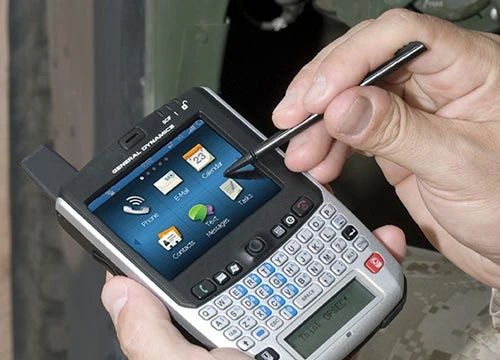 Video: Chiếc điện thoại "siêu bảo mật" của tổng thống Mỹ