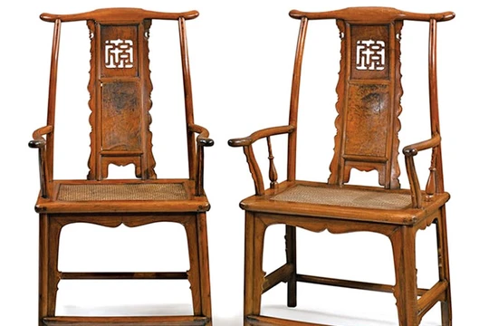 Cặp ghế cổ trị giá 25 tỷ đồng