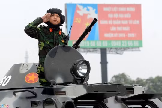 Cận cảnh “taxi bọc thép” tham gia bảo vệ Đại hội Đảng