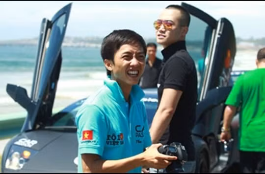 Cường Đô-la nổi tiếng là người mê tốc độ.