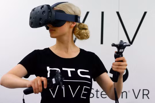 Video: Vẽ tranh bằng chổi thực tế ảo