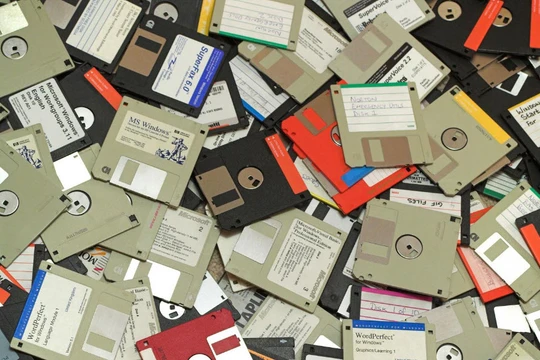 Bộ Quốc phòng Mỹ vẫn sử dụng đĩa mềm để điều khiển tên lửa