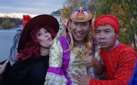 Hé lộ loạt ảnh hóa trang của dàn Táo quân 2016 ghi hình tại Cộng Hòa Czech