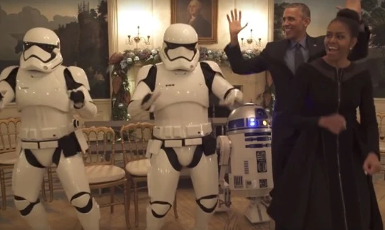 Video: Nhà Obama nhảy múa cùng chiến binh robot