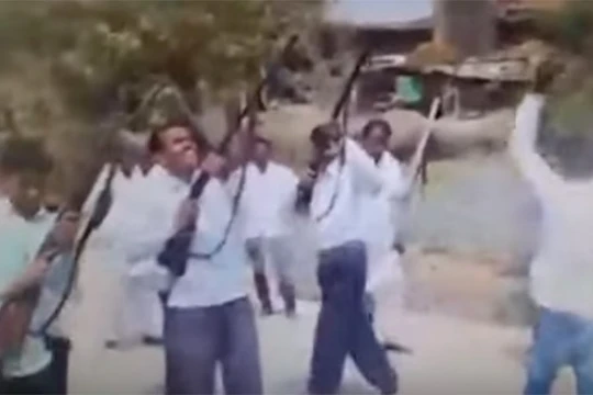 Súng cướp cò trong đám cưới, bố chú rể mất mạng oan uổng