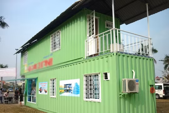 Xây nhà không móng bằng thùng container cũ