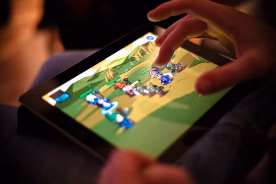 Hai tháng hè (7, 8) và hai tháng cuối năm (11, 12) là thời điểm game mobile ra mắt nhiều nhất trong năm vừa qua.