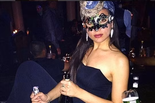 Chân dung tiểu thư sáng lập hội: Christia Hadjiéva - cái tên nổi tiếng ở khắp các hộp đêm sang trọng tại London.