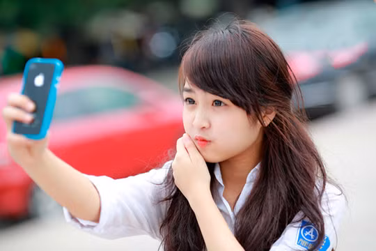 Chụp ảnh tự sướng đã hơn với SelfieCty