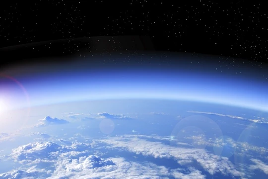 Thông tin về việc tầng Ozon đang lành lại chắc chắn sẽ là một tín hiệu tích cực thúc đẩy thêm những hành động bảo vệ thiên nhiên của con người.