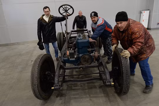 Bộ sưu tập cực độc 120 cỗ xe thời chiến