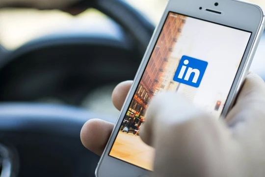 Microsoft mua lại LinkedIn với giá 26,2 tỷ USD