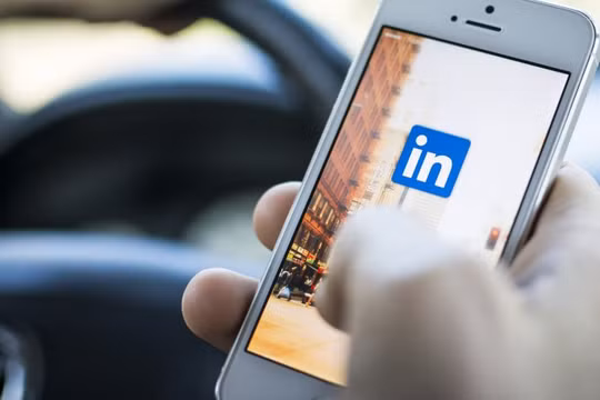 Microsoft mua lại LinkedIn với giá 26,2 tỷ USD