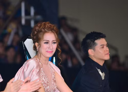 Video: Khánh Thi nức nở nói về chuyện tình cũ với Chí Anh