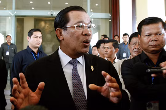 Thủ tướng Campuchia bị buộc tội mua “like” trên Facebook