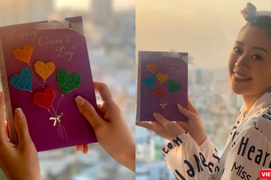 Hoa hậu Khánh Vân tự tay làm thiệp tặng mẹ (Ảnh: NVCC - Hòa Bình ghép) 