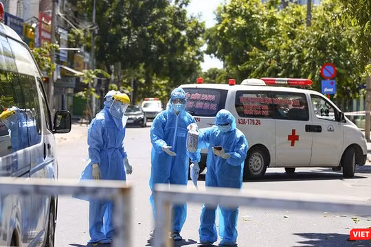 Đà Nẵng căng mình xử lý dịch bệnh COVID-19. Ảnh: Hồ Xuân Mai