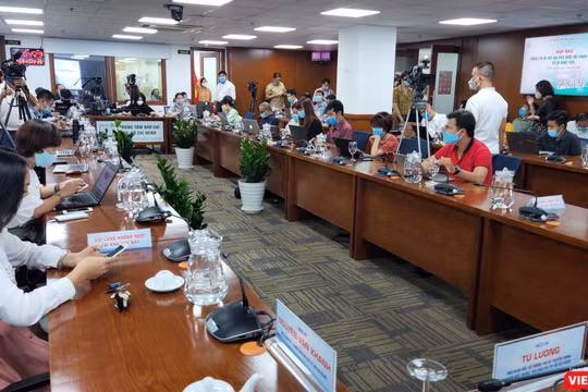 Họp báo thông tin về việc Đại biểu Quốc hội Phạm Phú Quốc có 2 quốc tịch chuẩn bị diễn ra tại Trung tâm Báo chí TP.HCM (Ảnh: Hòa Bình) 