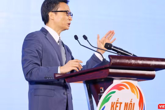 Phó Thủ tướng Vũ Đức Đam phát biểu chỉ đạo tại hội nghị liên kết phát triển du lịch sáng nay 20/11 (Ảnh: SDL)