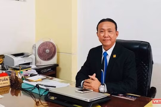 Luật sư Bùi Quốc Tuấn – Đoàn Luật sư TP.HCM hướng dẫn về quy định bán xe máy cũ phải xác nhận độc thân (Ảnh: HB) 