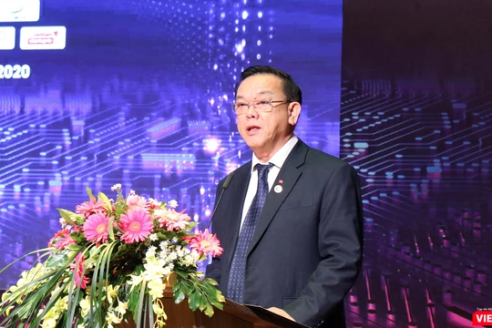 GS.TS Nguyễn Đông Phong - Chủ tịch Hội đồng Trường Đại học Kinh tế TP.HCM phát biểu tại phiên khai mạc TECHFEST Đông Nam Bộ (Ảnh: HB)